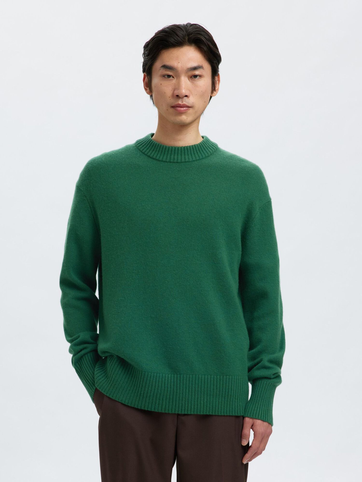 16098345_calle-cashmere-crew_dark-green_02 (1)